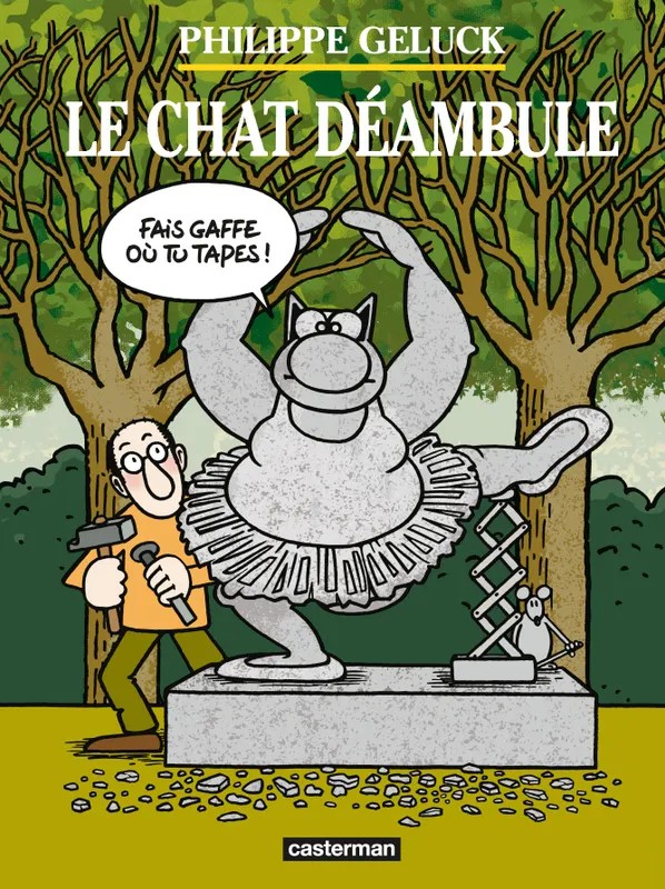 Le chat déambule