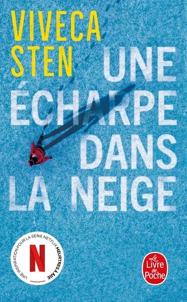 [8320977] Une écharpe dans la neige